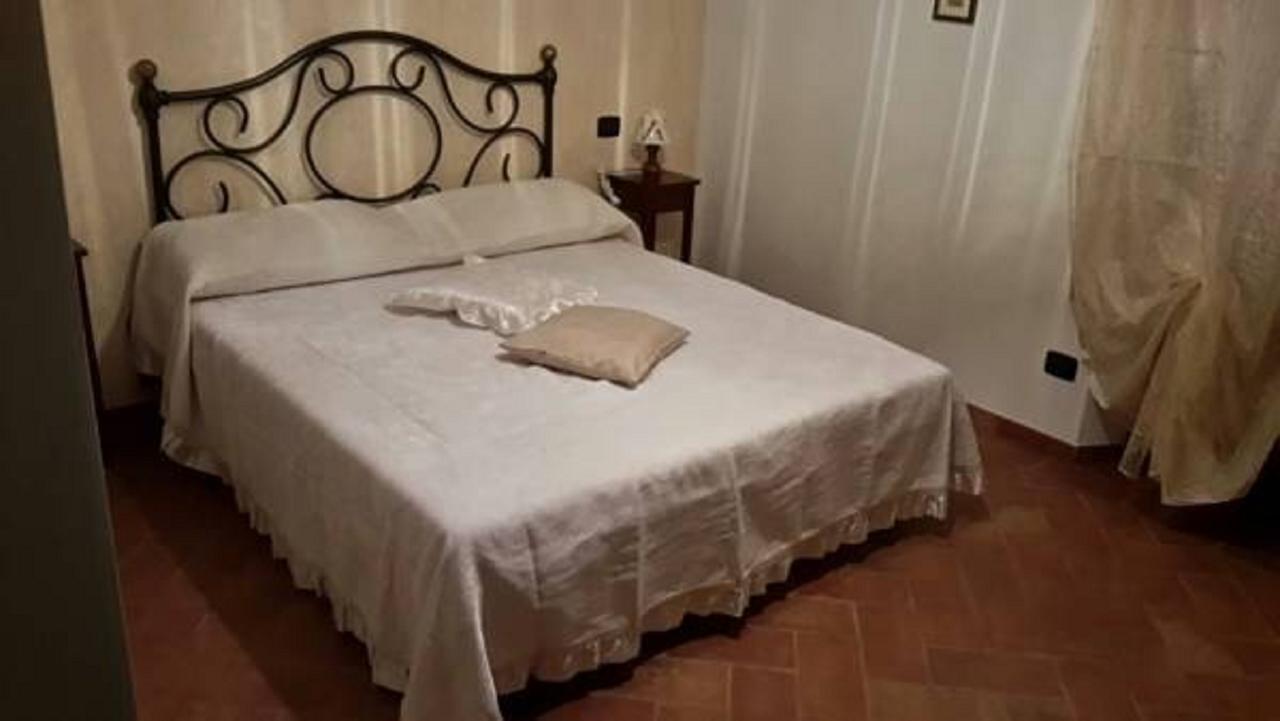 Agriturismo Santa Adriana Volterra Kamer foto